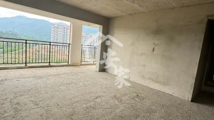 左岸阳光142㎡4室毛坯，看房有钥匙