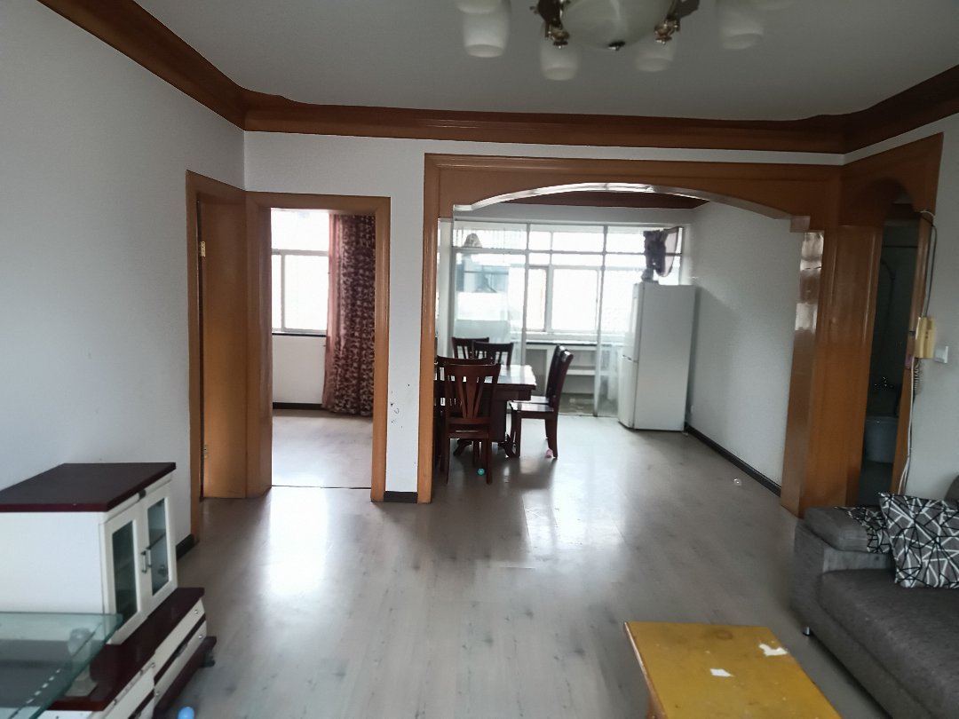 玛瑙园大姚铜矿生活小区,玛瑙园大姚铜矿生活小区94㎡3室2厅1卫2阳台普通，多条公交经过1