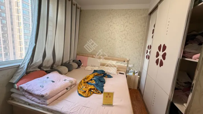 3室1厅1卫1阳台2000元/月,环境幽静,居住舒适