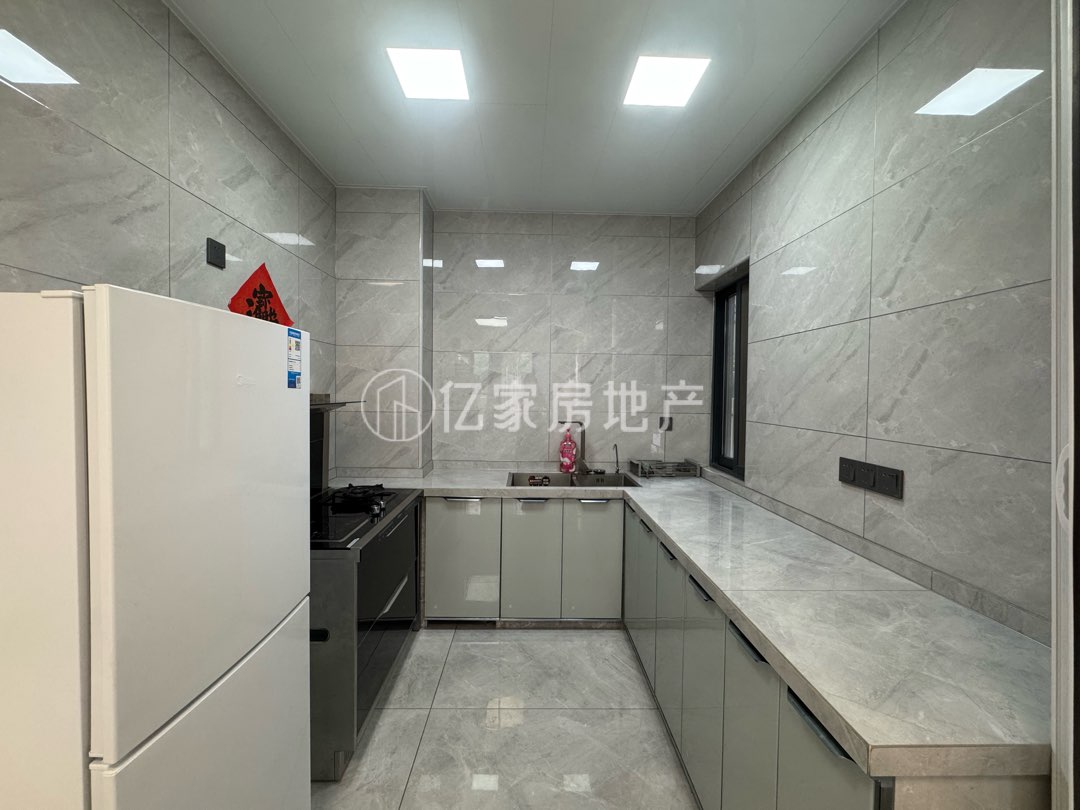 天润学府,天润学府精装3房，拎包入住仅16002