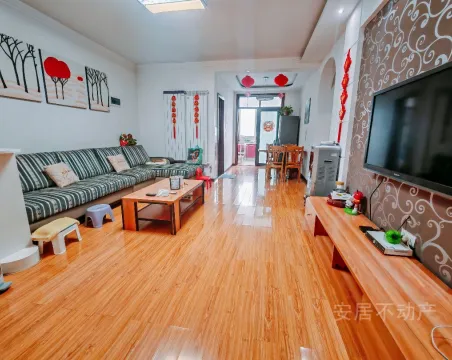 恒泰小区3室2厅1卫精装