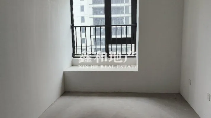 89㎡中南漫悦湾安静宜居 公交便利
