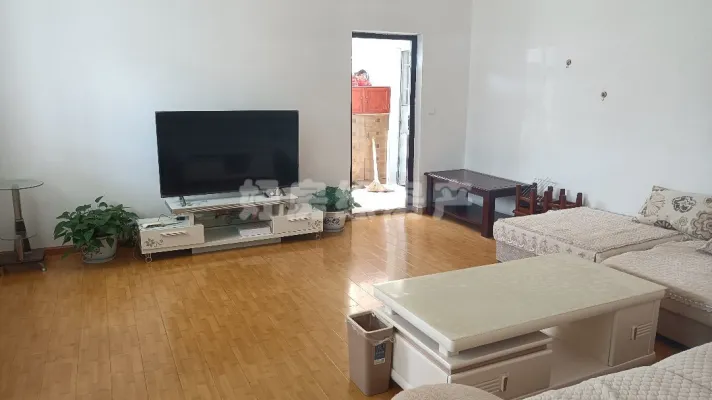 云锡新村房屋出售，实上5楼，学校前面，拎包入住。