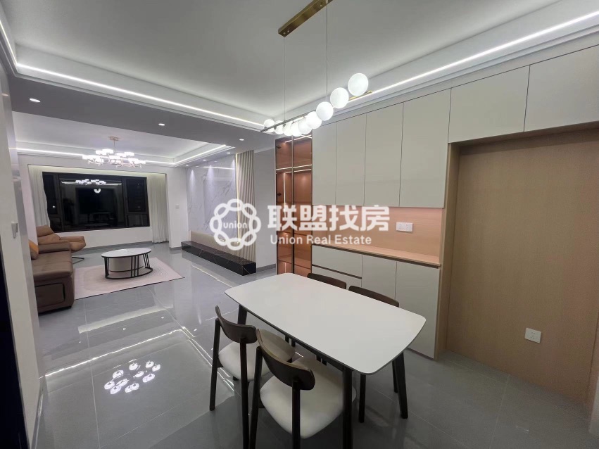 吾悦和府,高铁站旁吾悦和府三期130平4房2厅2卫送车位出售7