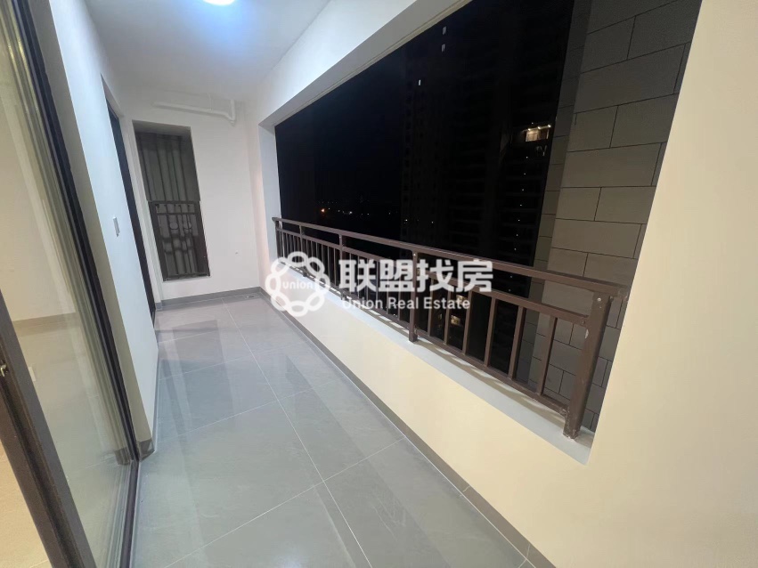吾悦和府,高铁站旁吾悦和府三期130平4房2厅2卫送车位出售11