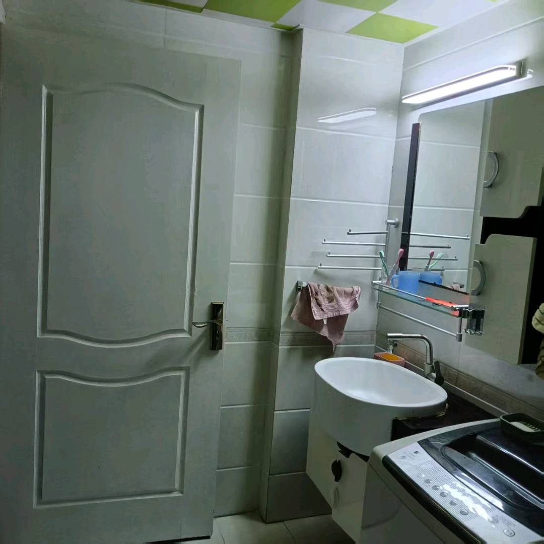 黄河大街南段一楼，有院，可进三轮，拎包入住-鑫汇花园二手房价