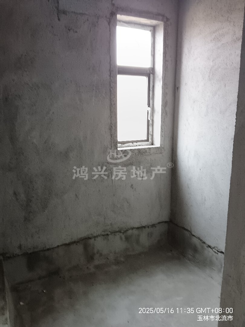 北流市城南毛坯4室2厅2卫二手房出售5