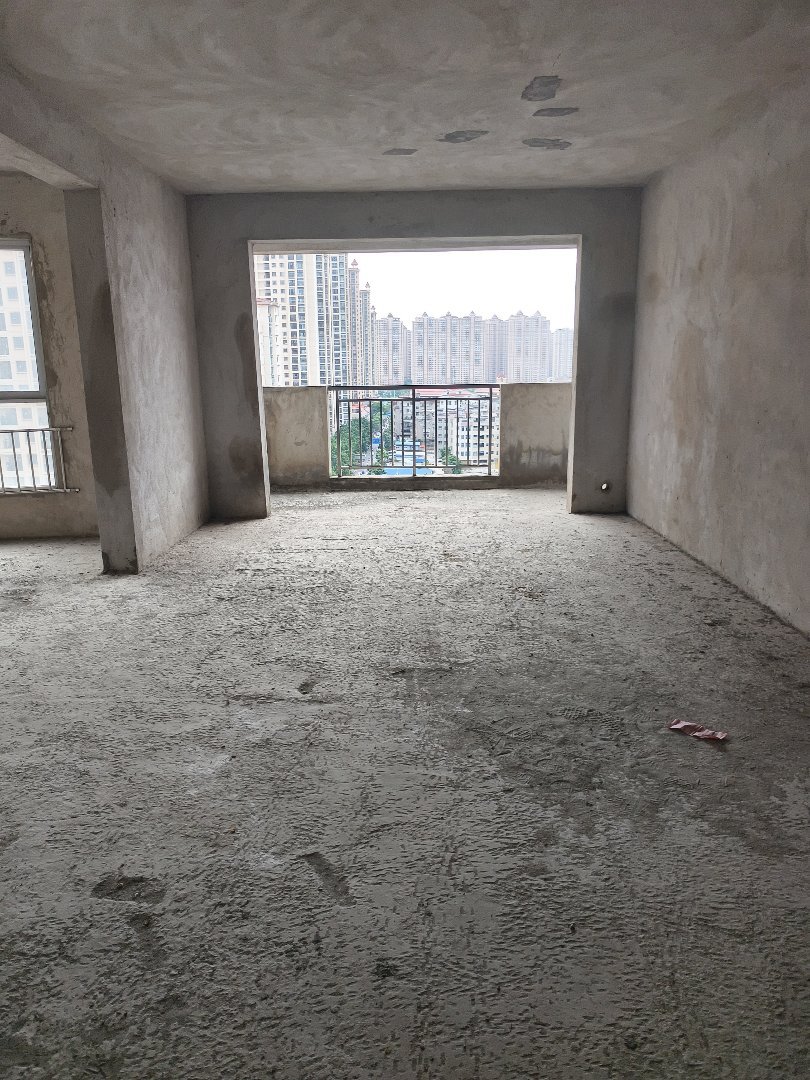 玉州区玉州毛坯4室2厅2卫二手房出售2