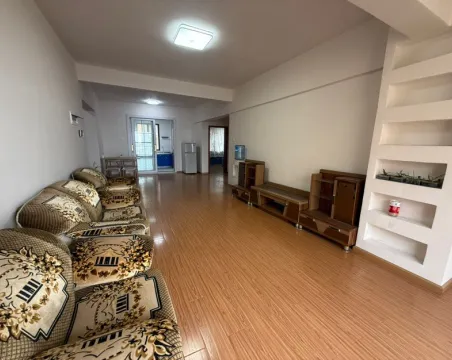 学苑山水间3室2厅2卫毛坯