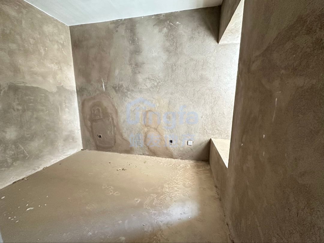 麒麟区南片区毛坯2室2厅1卫二手房出售2