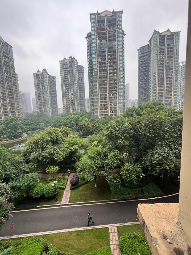恒大名都,性价比超高的4室 阳光 视线 无忧！1