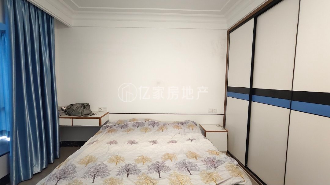 容县城西精装4室2厅2卫二手房出售10