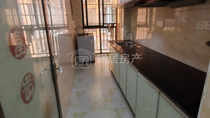 盛世天宫2室1厅1卫1阳台，白领打工族快来看啊