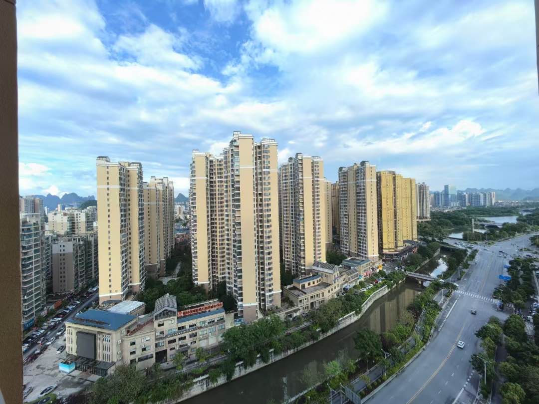 奥林匹克府悦世家北区,奥林匹克府悦世家北区电梯21楼，4+1房湖景房，采光好赠送大4