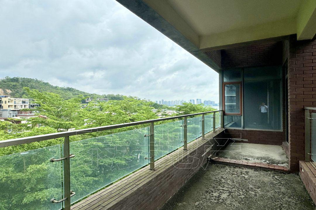 靠山看海景，买两层宋三层，大客厅大露台，南北朝向宋车位-凤凰山一号二手房价