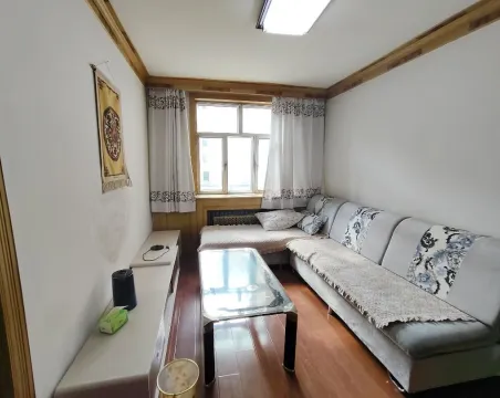 南川西路38号3室2厅1卫朝东西毛坯