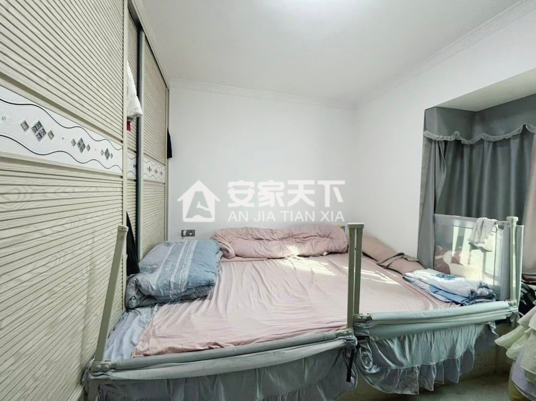岑王老山,岑王老山，两房两厅，免费停车，仅售39.9万4