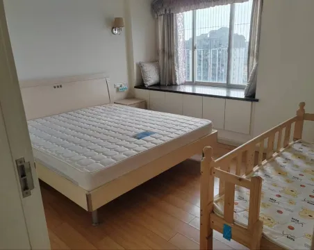 阳光叠彩2室2厅1卫精装