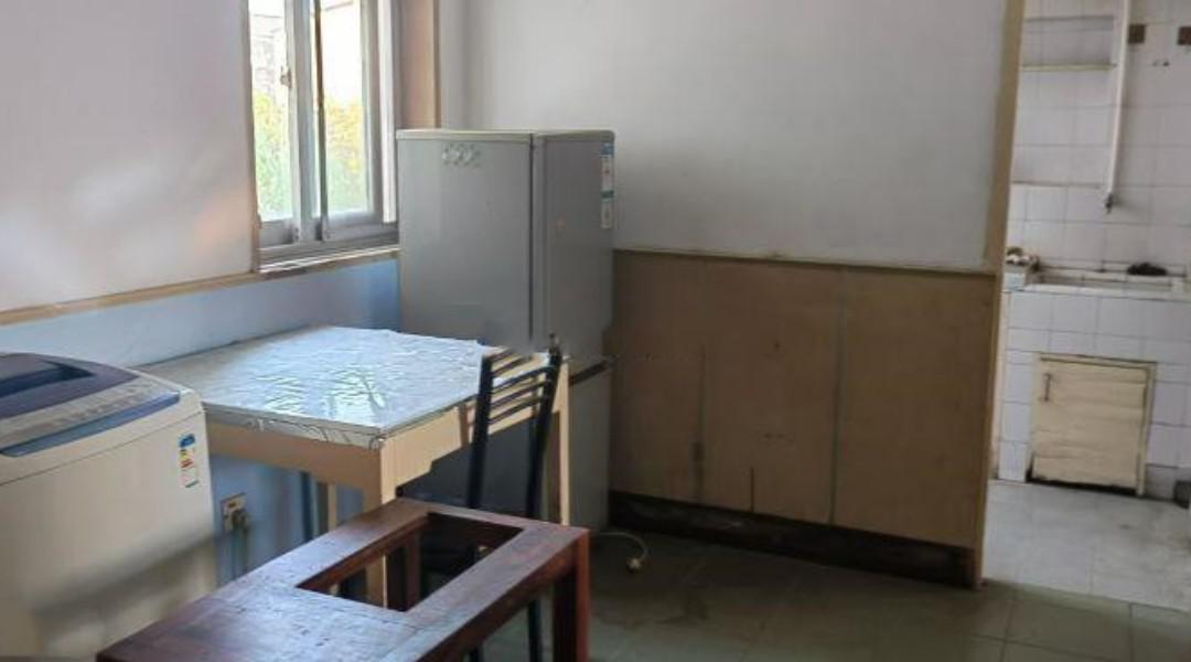 辕门东区4楼55㎡2室1厅1卫简装1200元一手-辕门新村东区租房