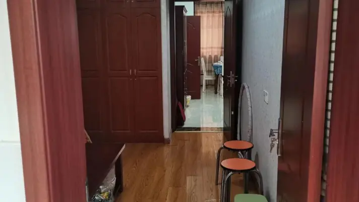 精装2室2厅1卫1阳台南北通透，交通便利，舒适宜居