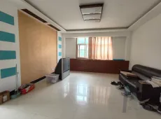 临渭区|消防支队家属院3室2厅2卫出售