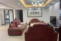 东湖商圈   电梯中层  四房两厅   拎包入住1