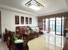 新建区|汇景名居4室2厅2卫出售