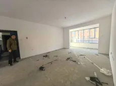 伊宁市|云锦世家4室2厅2卫出售