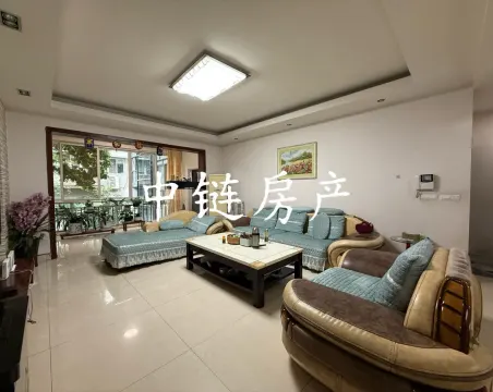 广场怡景4室2厅2卫精装