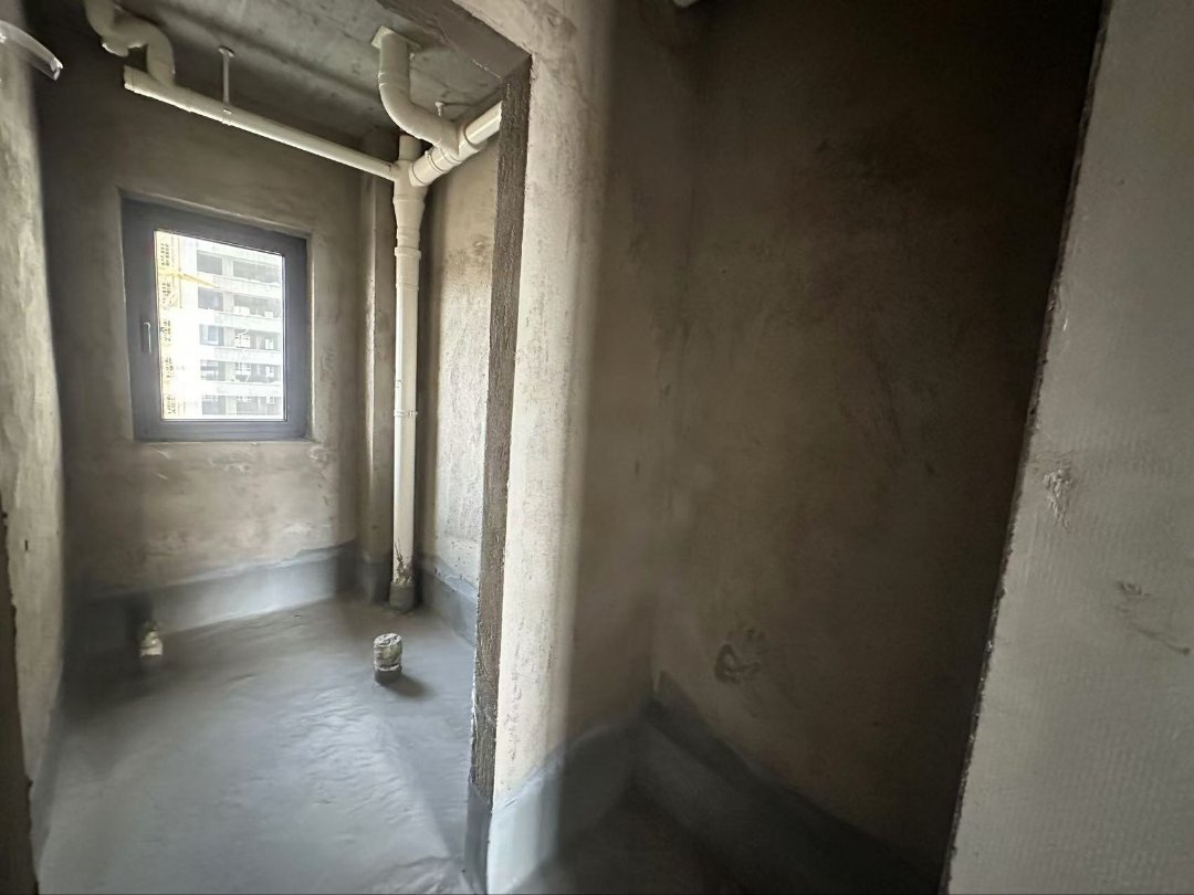 恒昌首府,恒昌首府14楼118平米带地下室三室两厅两卫毛坯房两梯两户8