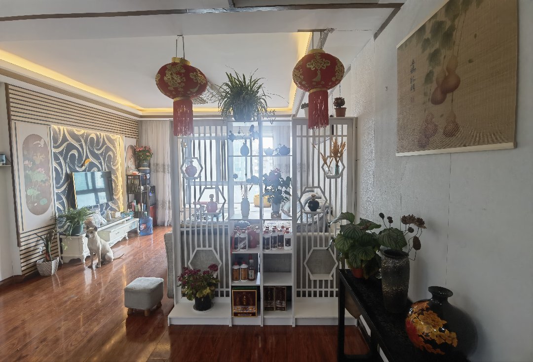 难得一见的胜隆华庭精装大户型 总价低，朝向好！-胜隆华庭二手房价