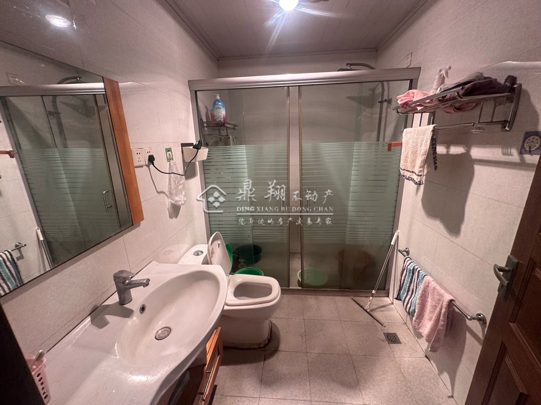 沿山路,沿山路一直上 老城区出入方便 已出让6