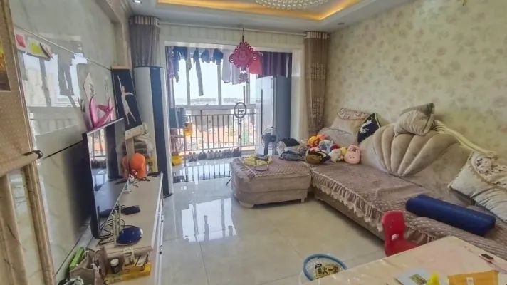 阳光青年城周边配套完善，精装 有钥匙带您看