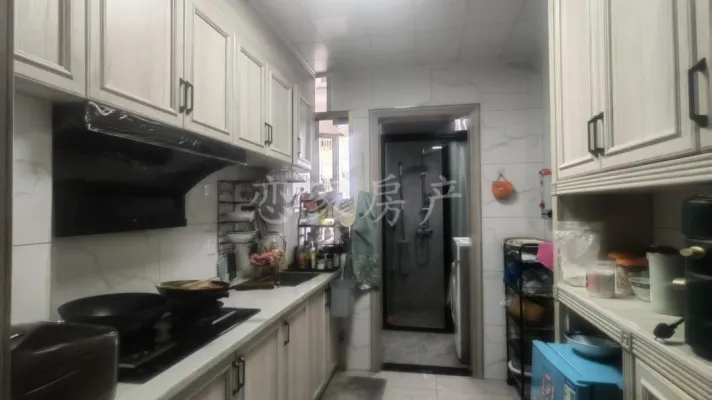 中心位置精装修，1房1厅1卫的。读永丰小学永丰中学
