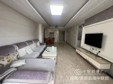 阳春市|盛世广场4室2厅2卫出租