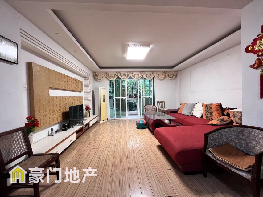 城东花苑,交通方便里万达那边有没有周边环境很好1