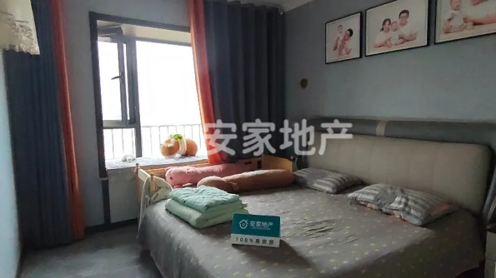 凤凰湾 精装短住电梯好楼层 对口十小