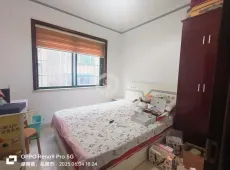 容鑫花园纯板房，户型4室2厅2卫1阳台出售！房型很好！