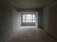 巴州区|半山逸城二期3室2厅2卫出售|买房租房佣金全返