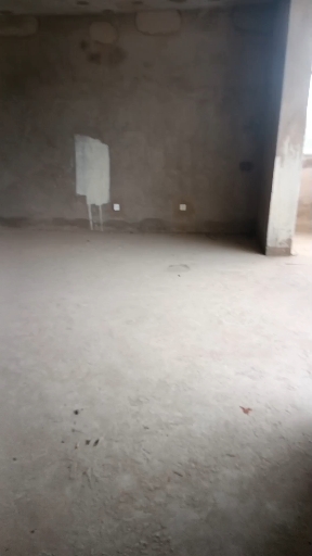 麒麟区南片区毛坯3室2厅2卫二手房出售1