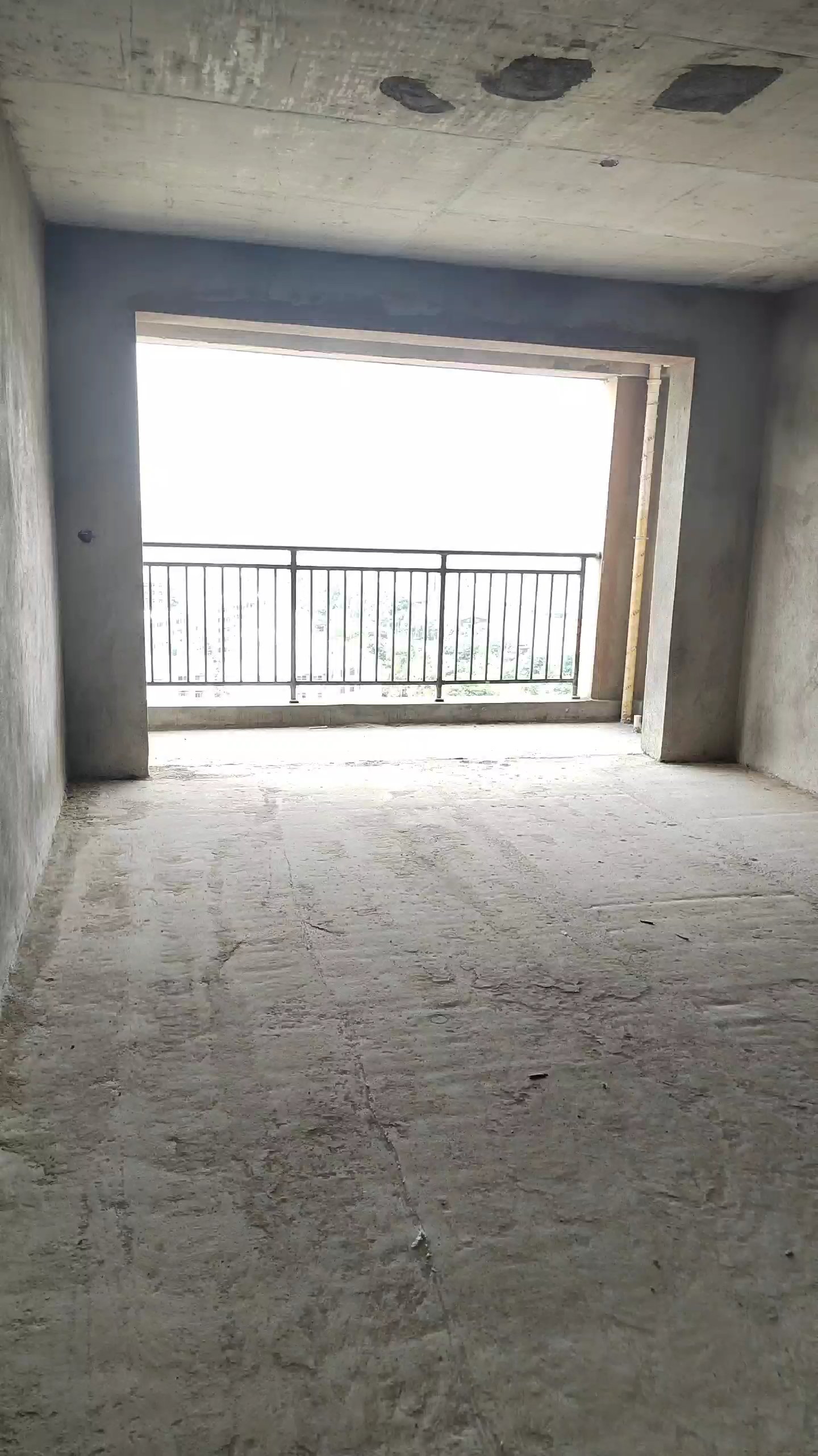 麒麟区东片区毛坯4室2厅2卫二手房出售1