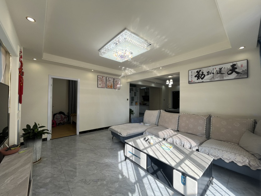 宜居北城3室2厅1卫精装修满两年朝南带家具家电体育馆对面-宜居北城二手房价
