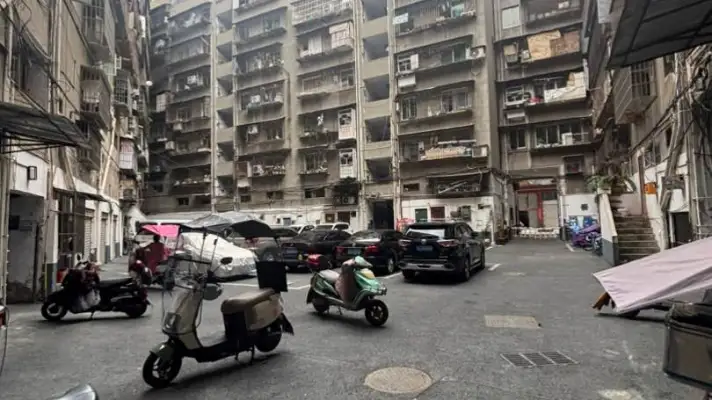 让你无可挑剔的机房街，交通便利急售