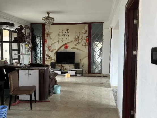 山湖海上城4室2厅2卫朝南北毛坯房源图片