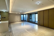 215㎡家电全齐,大型花园社区