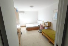 1室1厅1卫1阳台精装5800元/月