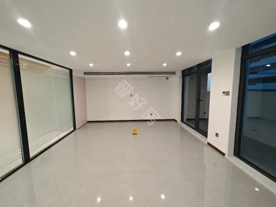 万达云墅3室2厅2卫朝东北精装房源图片