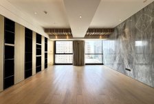 精装 高层 南向大两居 诚意出租 随时可看。