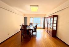 金地国际花园新出三居室